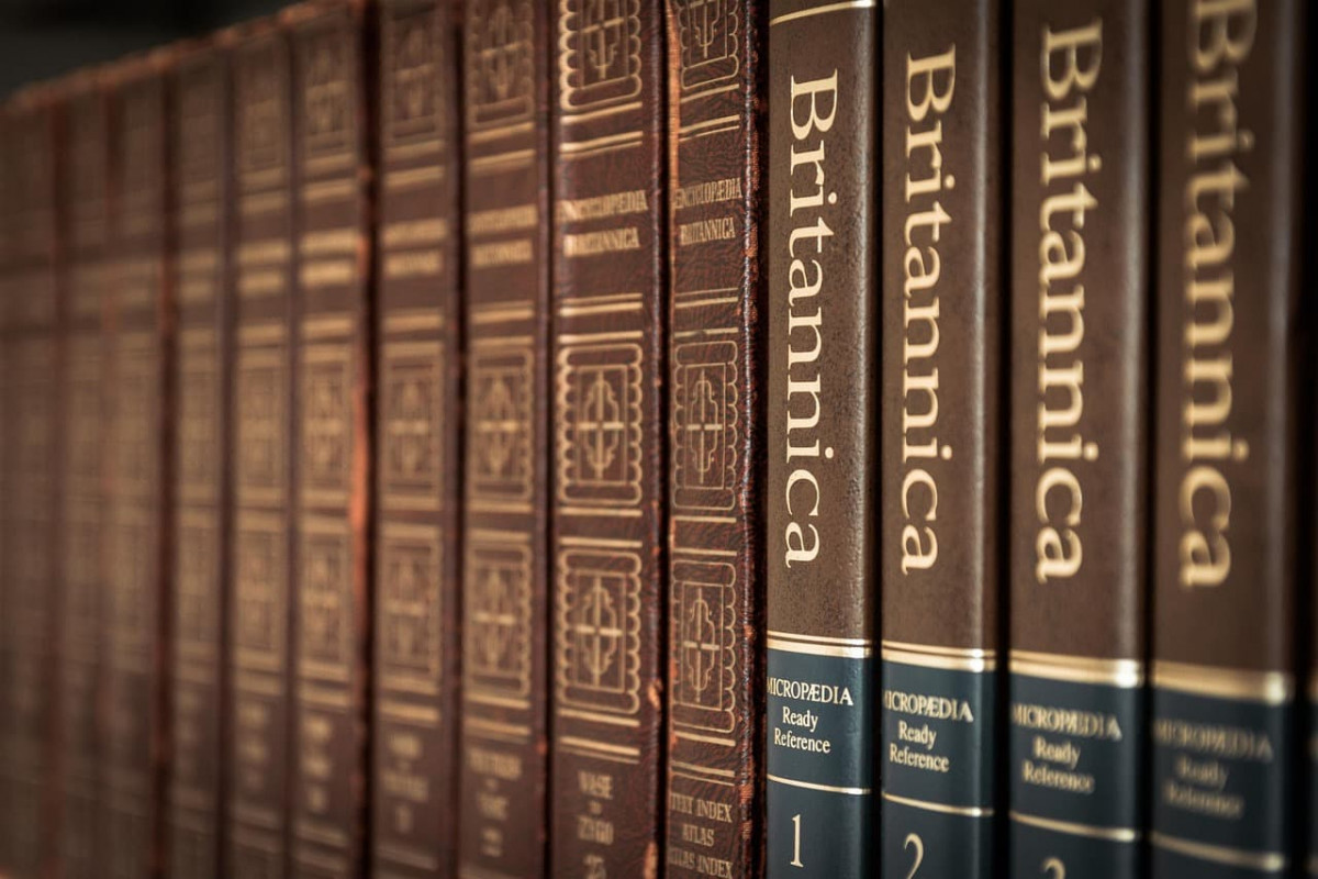 Volumes of Encyclopedia Britannica